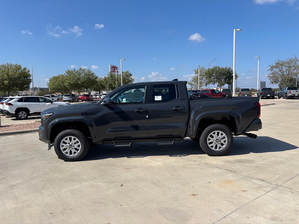 New 2025 Toyota Tacoma SR5 4X4 DOUBLE CAB