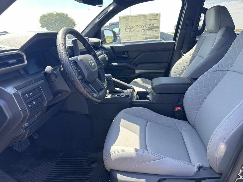 2025 Toyota Tacoma SR5 photo 2