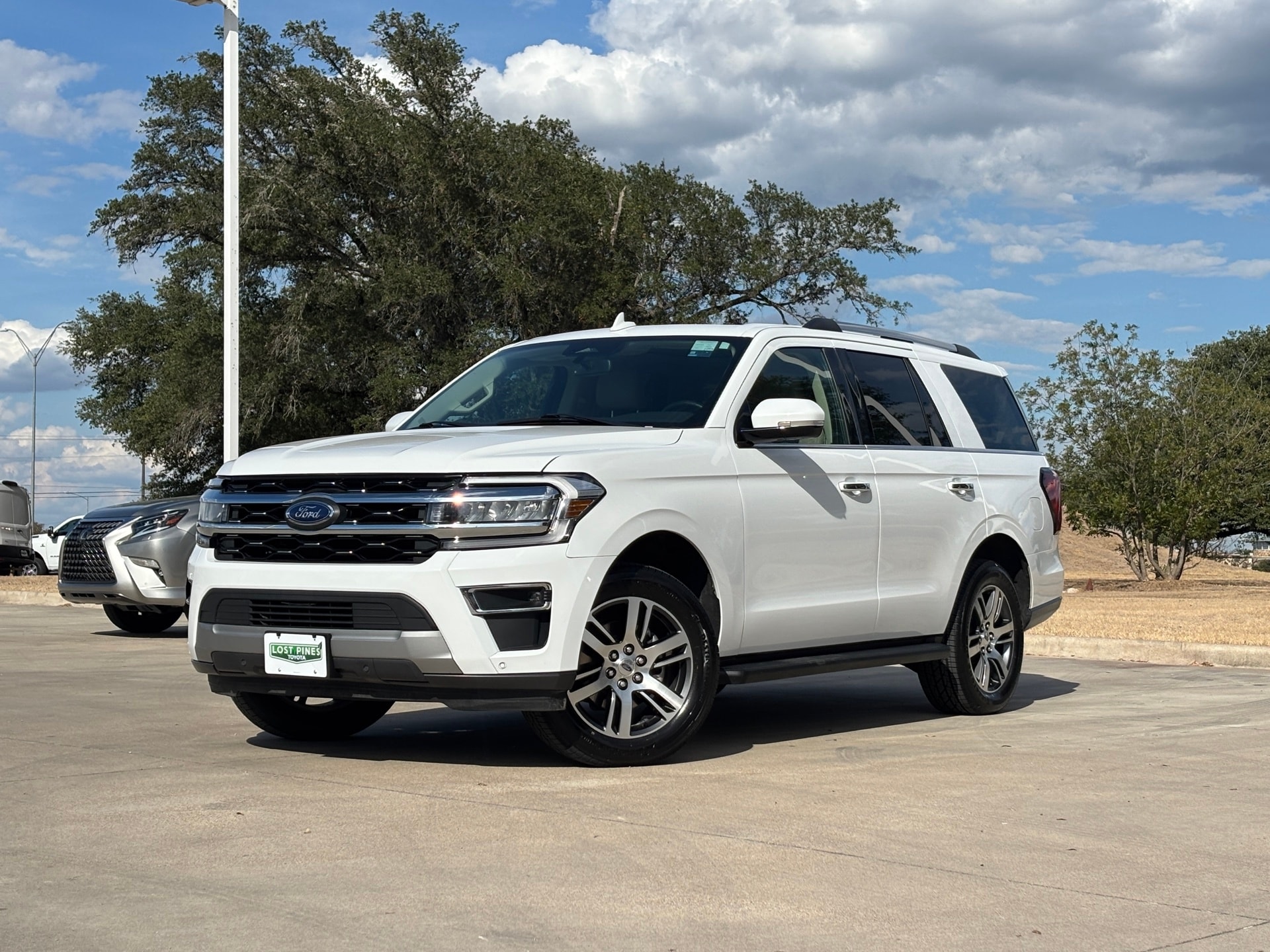 2024 Ford Expedition Limited's photo