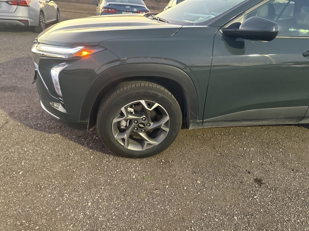 Used 2025 Chevrolet Trax LT SUV