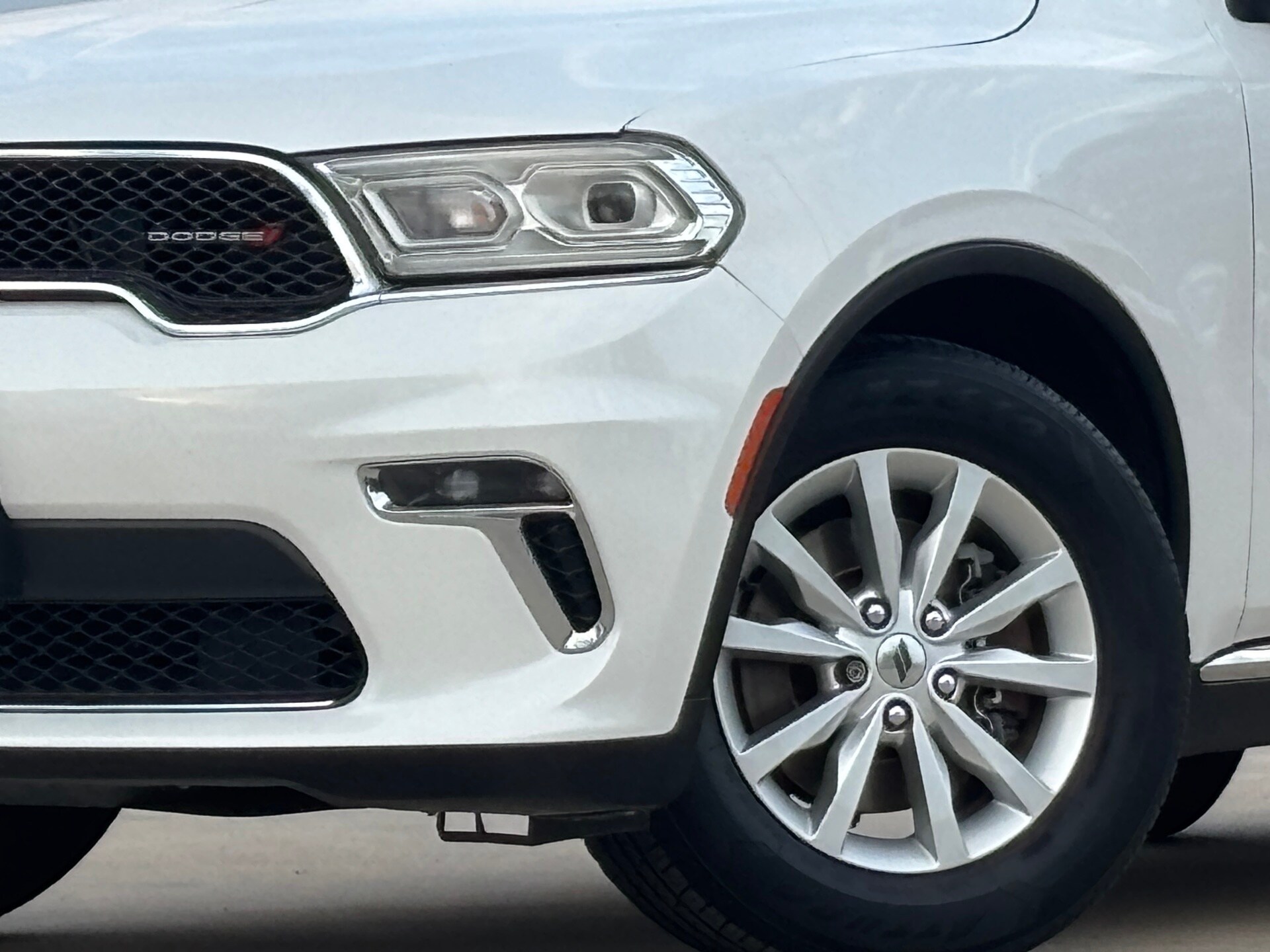 2021 Dodge Durango SXT Plus photo 2