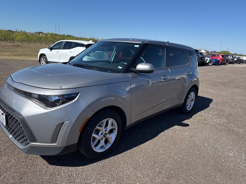 Used 2023 Kia Soul LX Hatchback