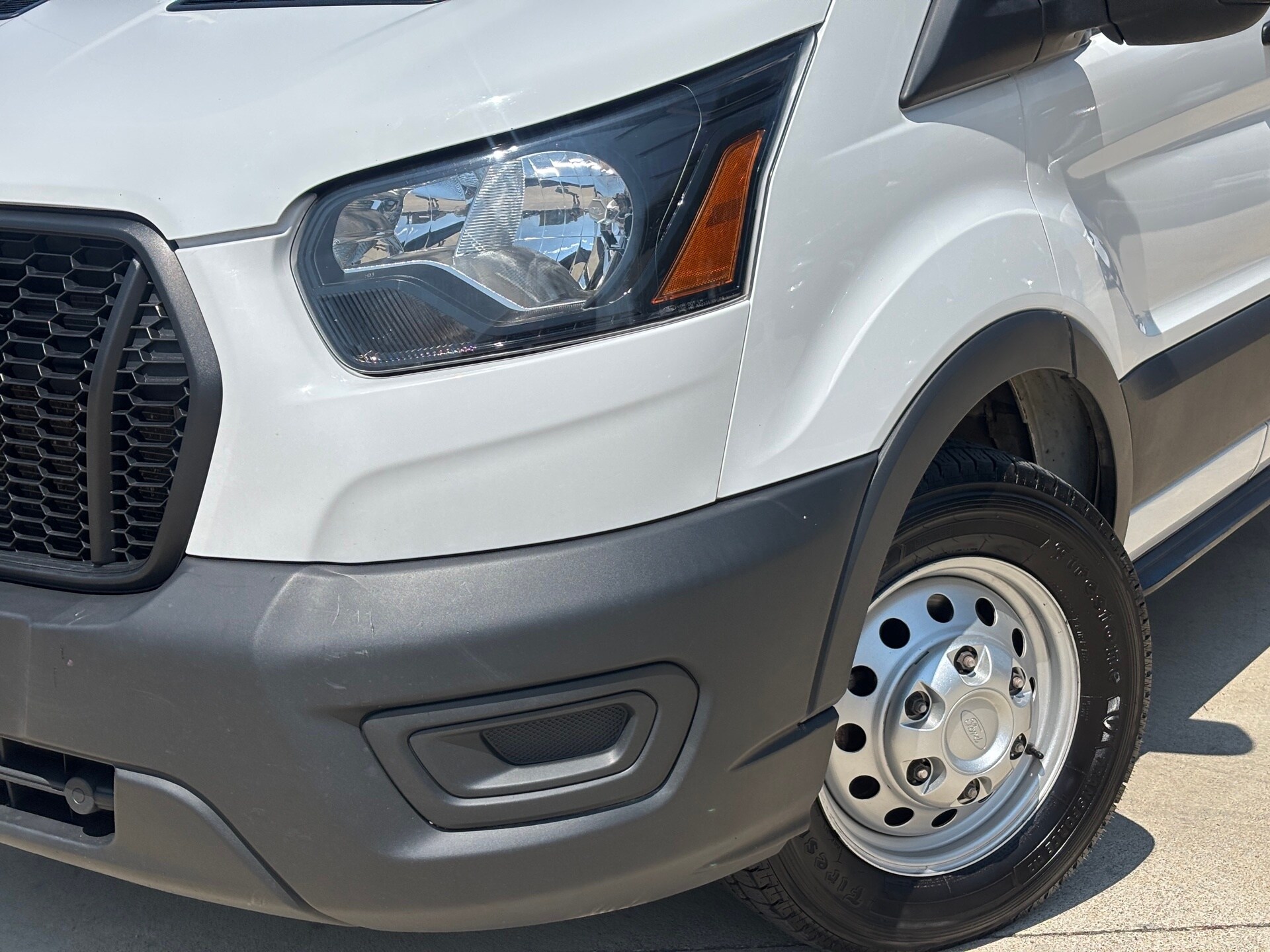 2023 Ford Transit photo 2