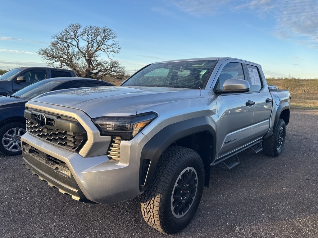 2024 Toyota Tacoma SR5's photo