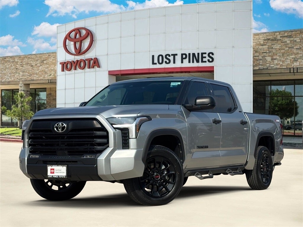 2023 Toyota Tundra SR5's photo
