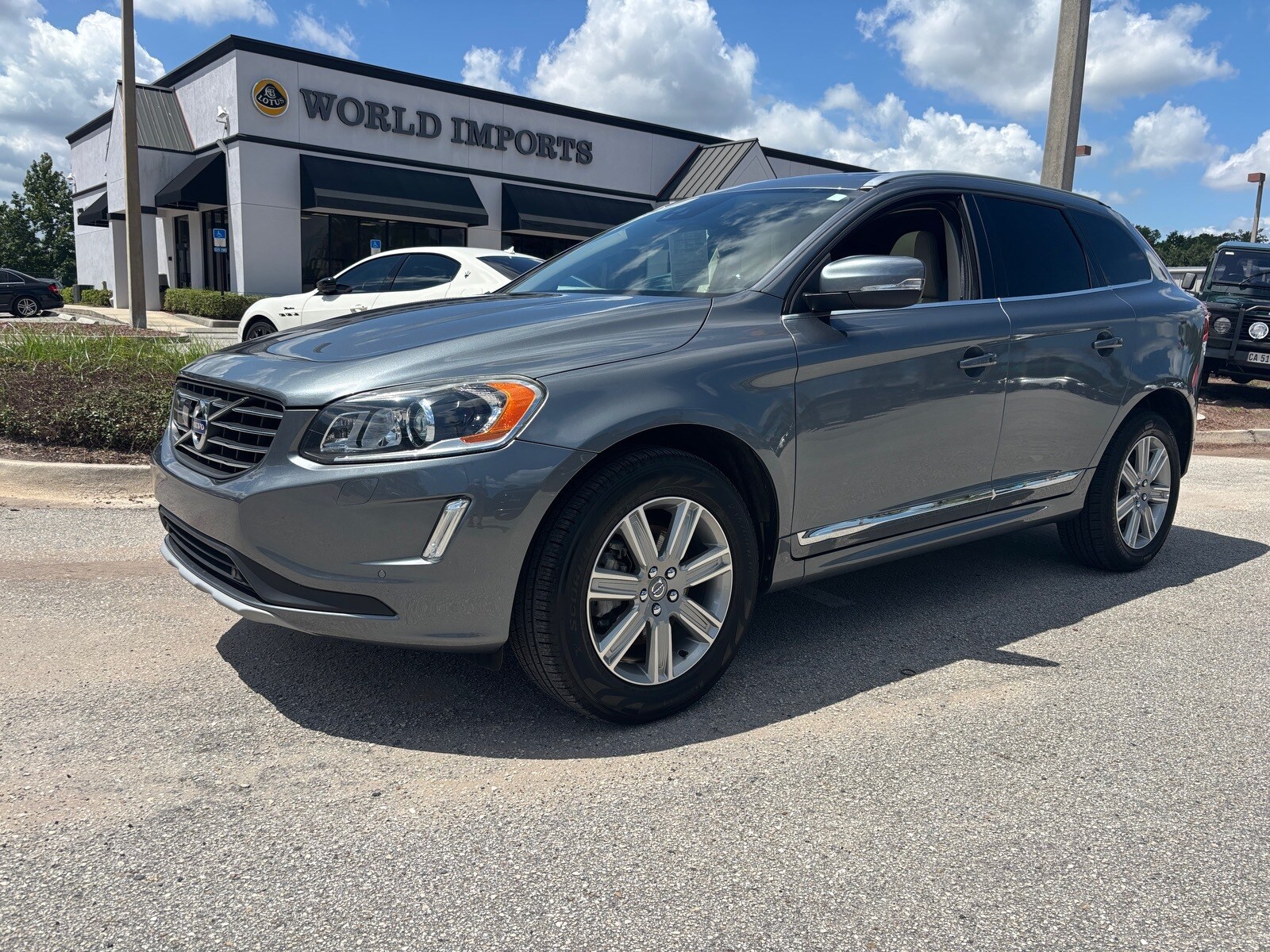 2017 Volvo XC60 T5 Inscription photo 3