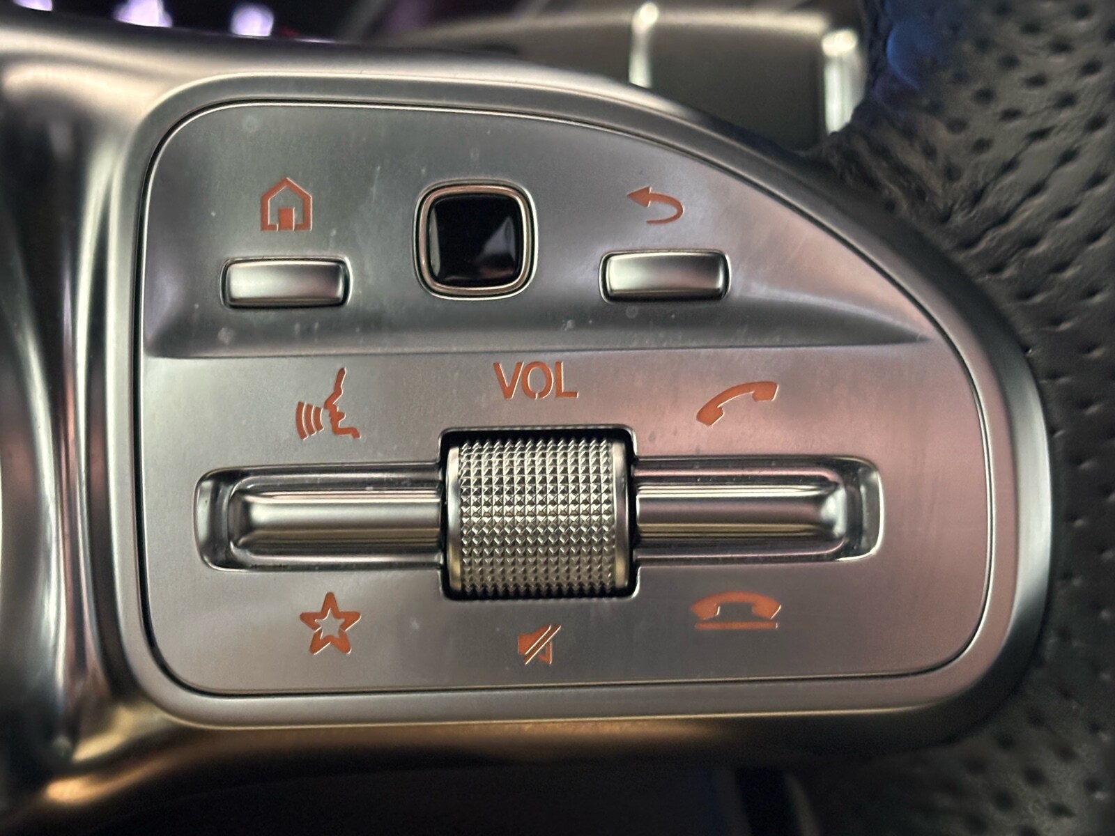 2022 Mercedes-Benz GLC GLC300 - Photo 44