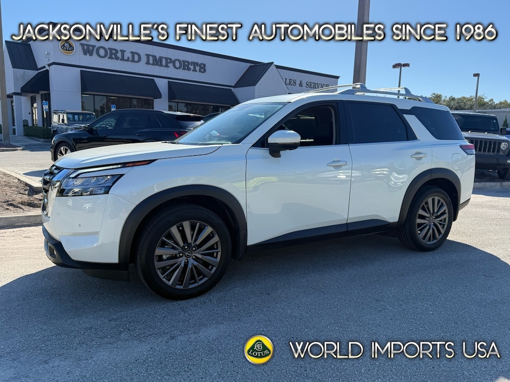 Certified 2024 Nissan Pathfinder SL W/Pano Roof-2ND ROW Buckets