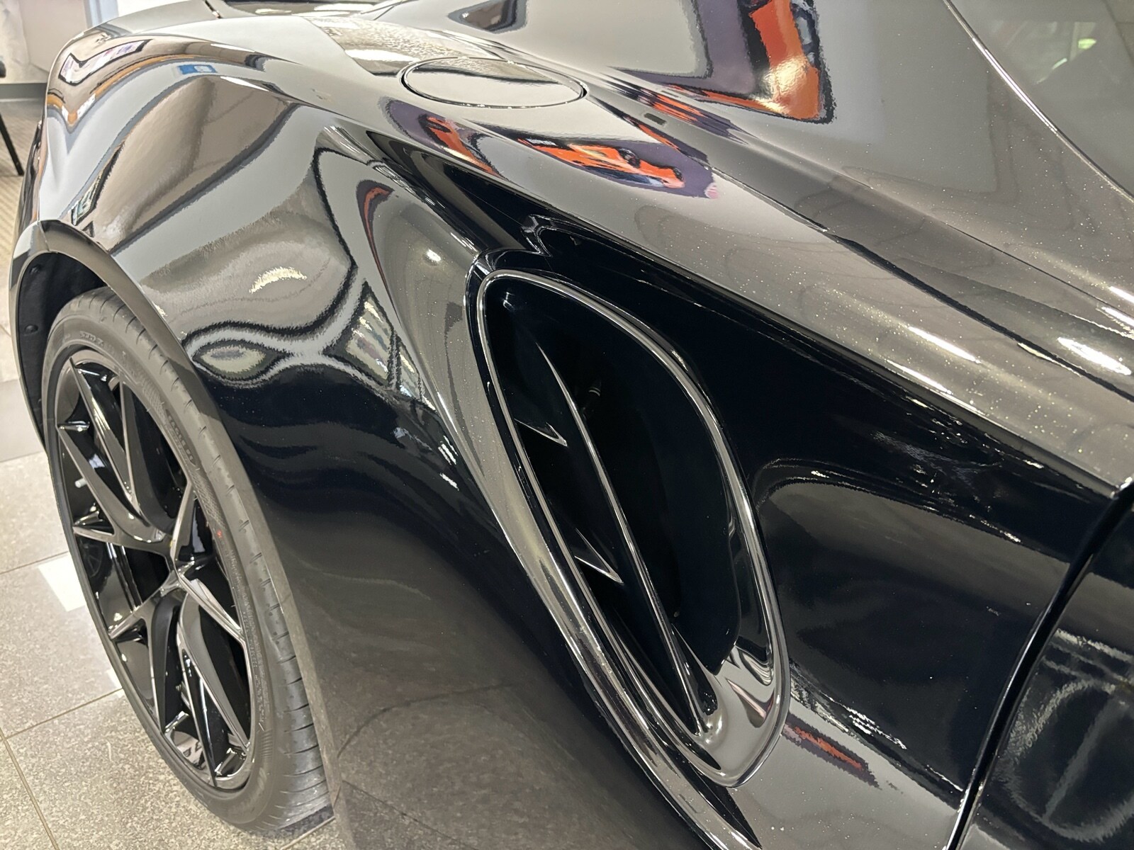 2024 Lotus Emira First Edition - Photo 17