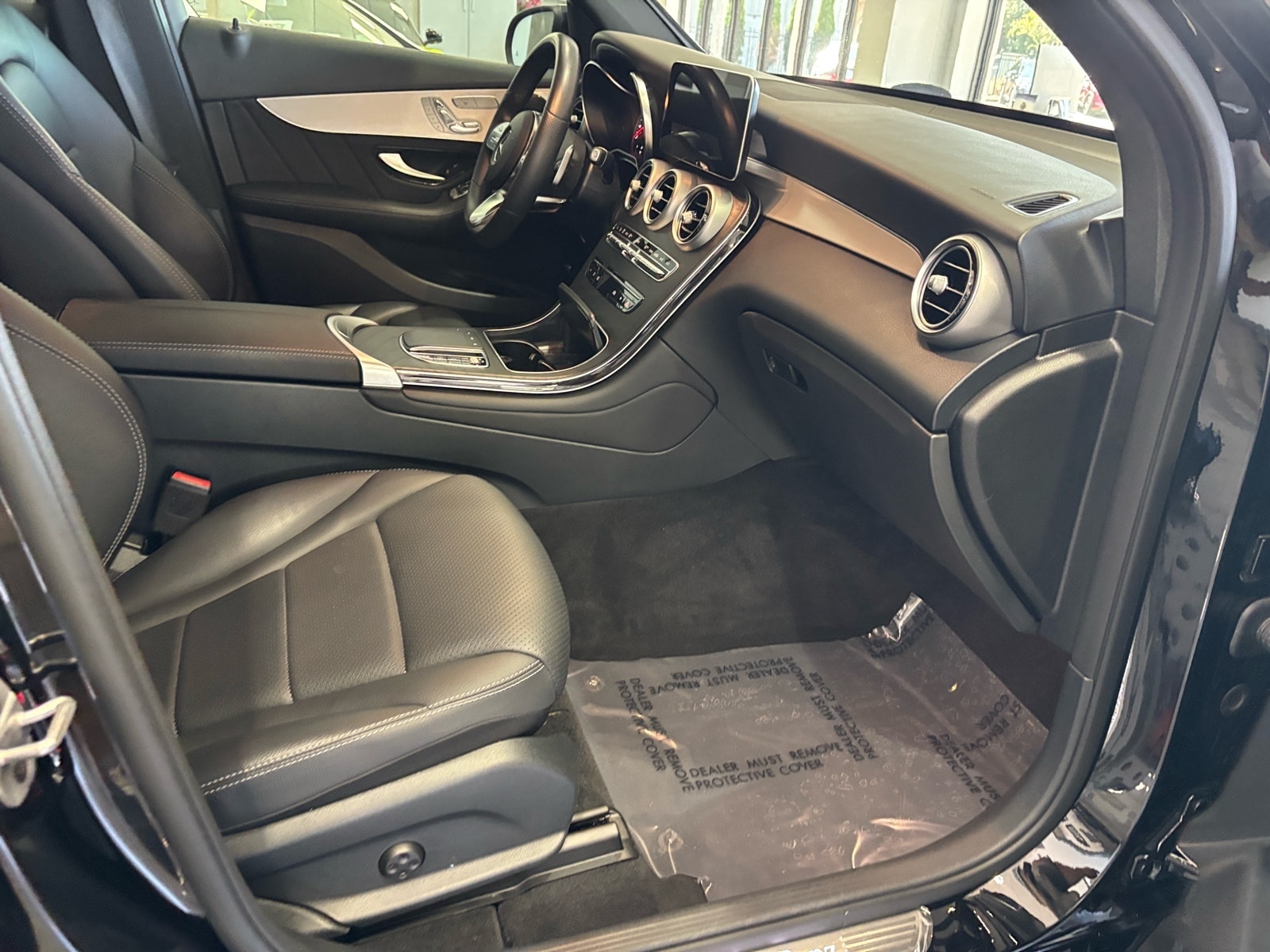 2022 Mercedes-Benz GLC GLC300 - Photo 21