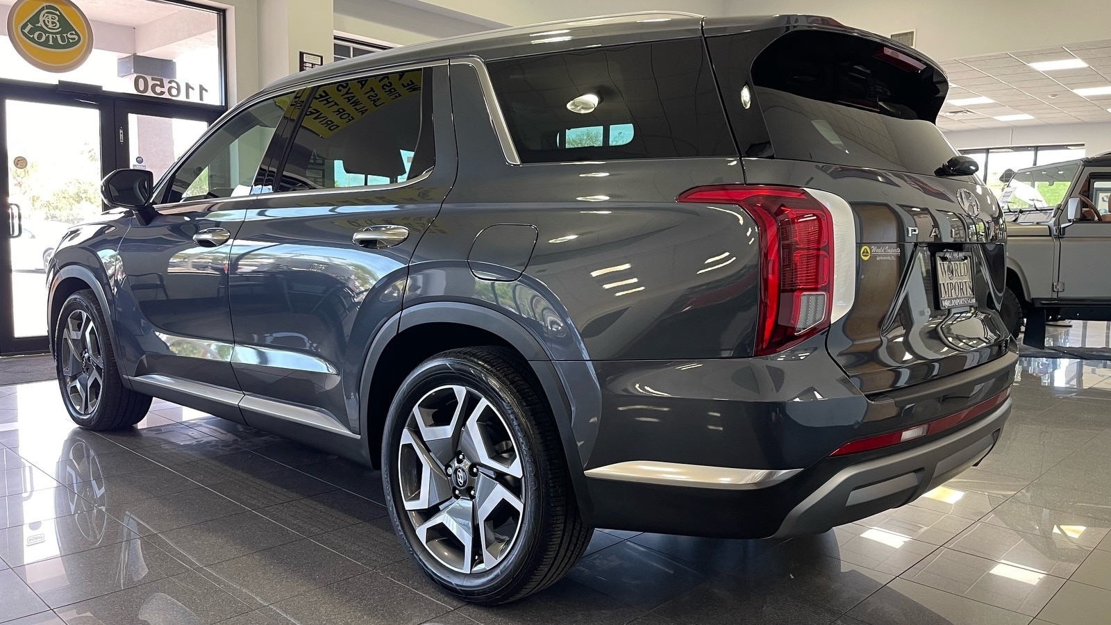 View vehicle photo 3