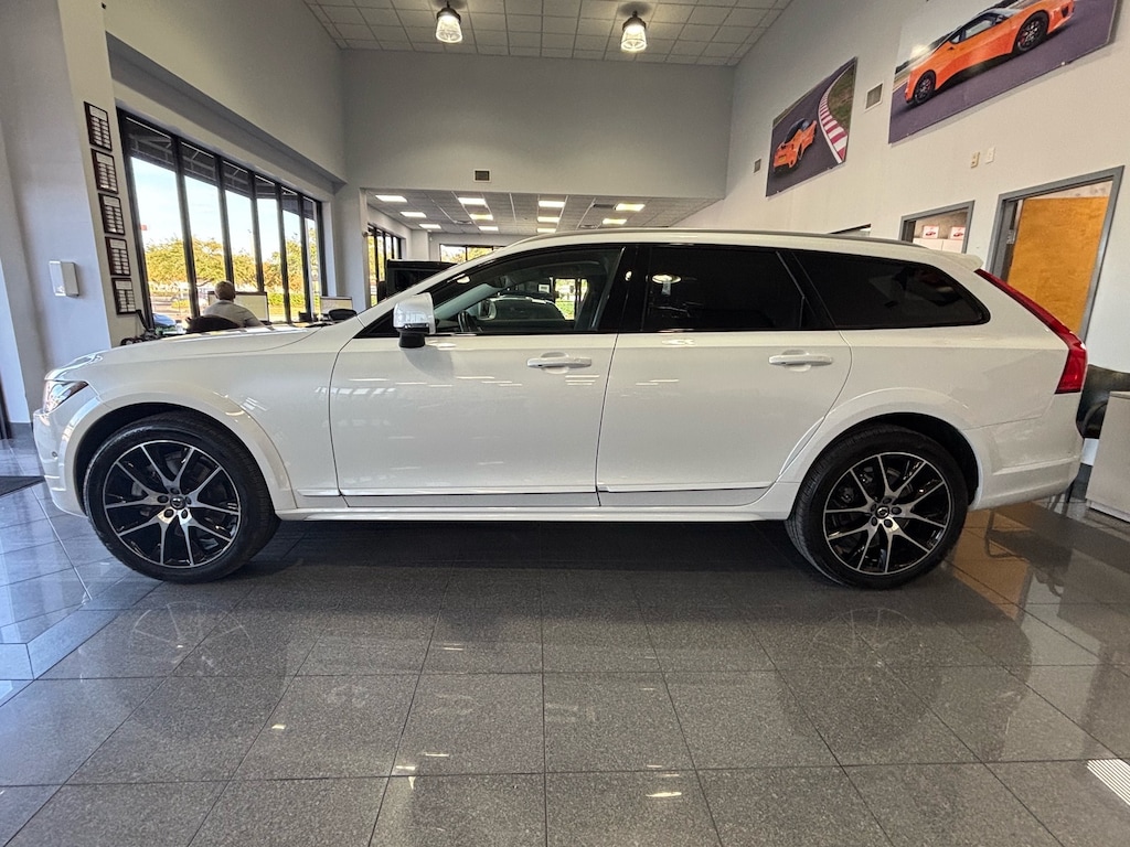 Certified 2018 Volvo V90 Cross Country - NEW $70,775.00 Wagon