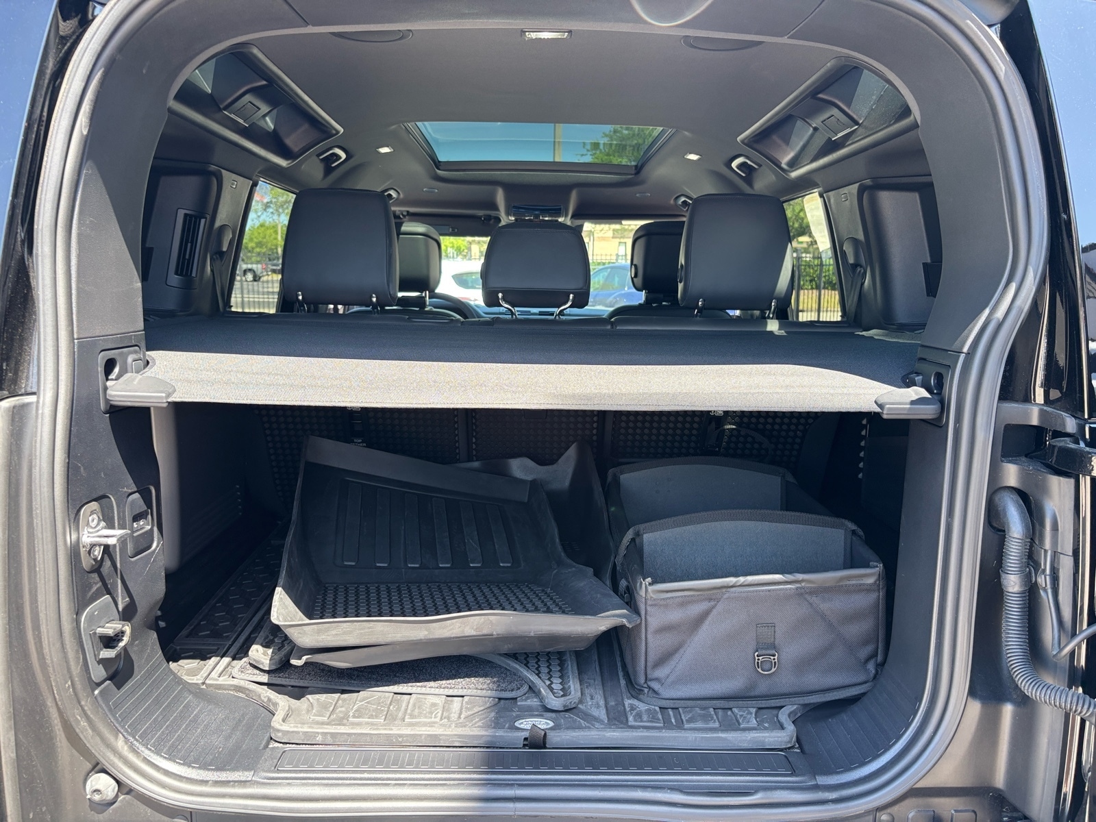 2024 Land Rover Defender V8 - Photo 18