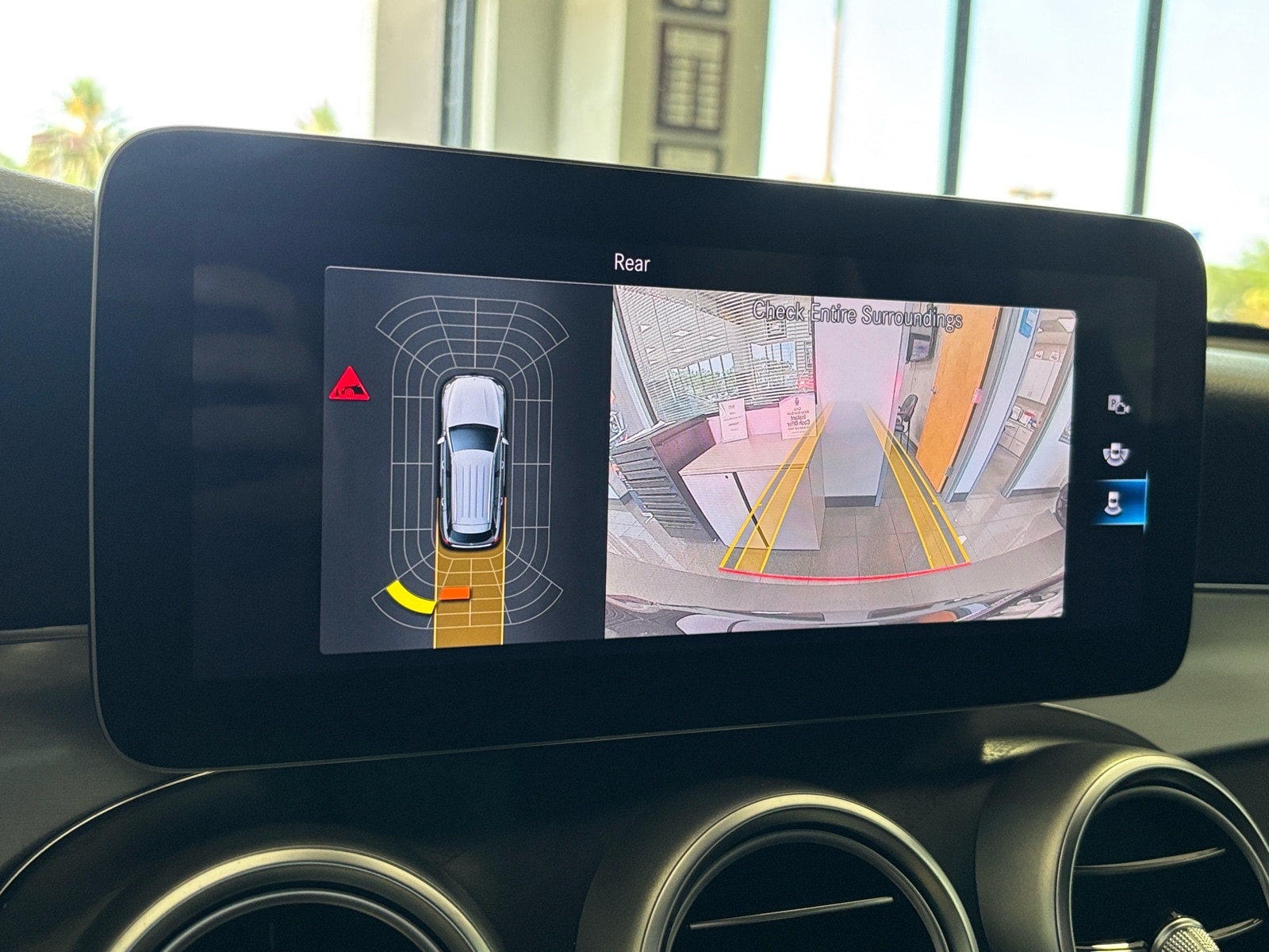 2022 Mercedes-Benz GLC GLC300 - Photo 42