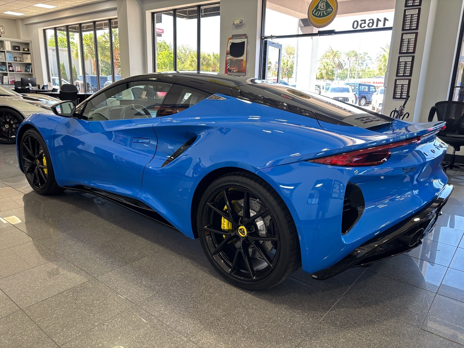 2025 Lotus Emira photo 3