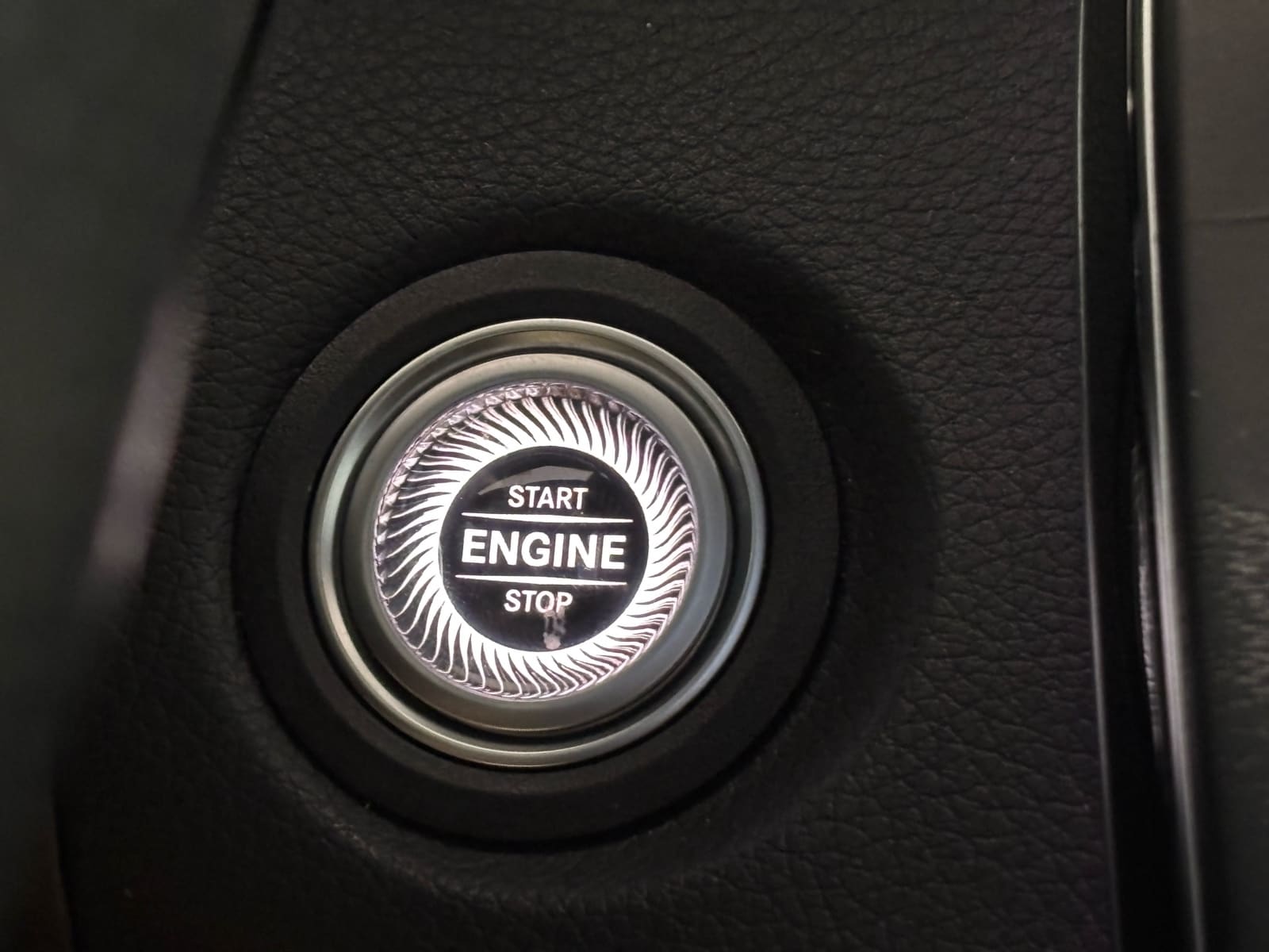 2022 Mercedes-Benz GLC GLC300 - Photo 39