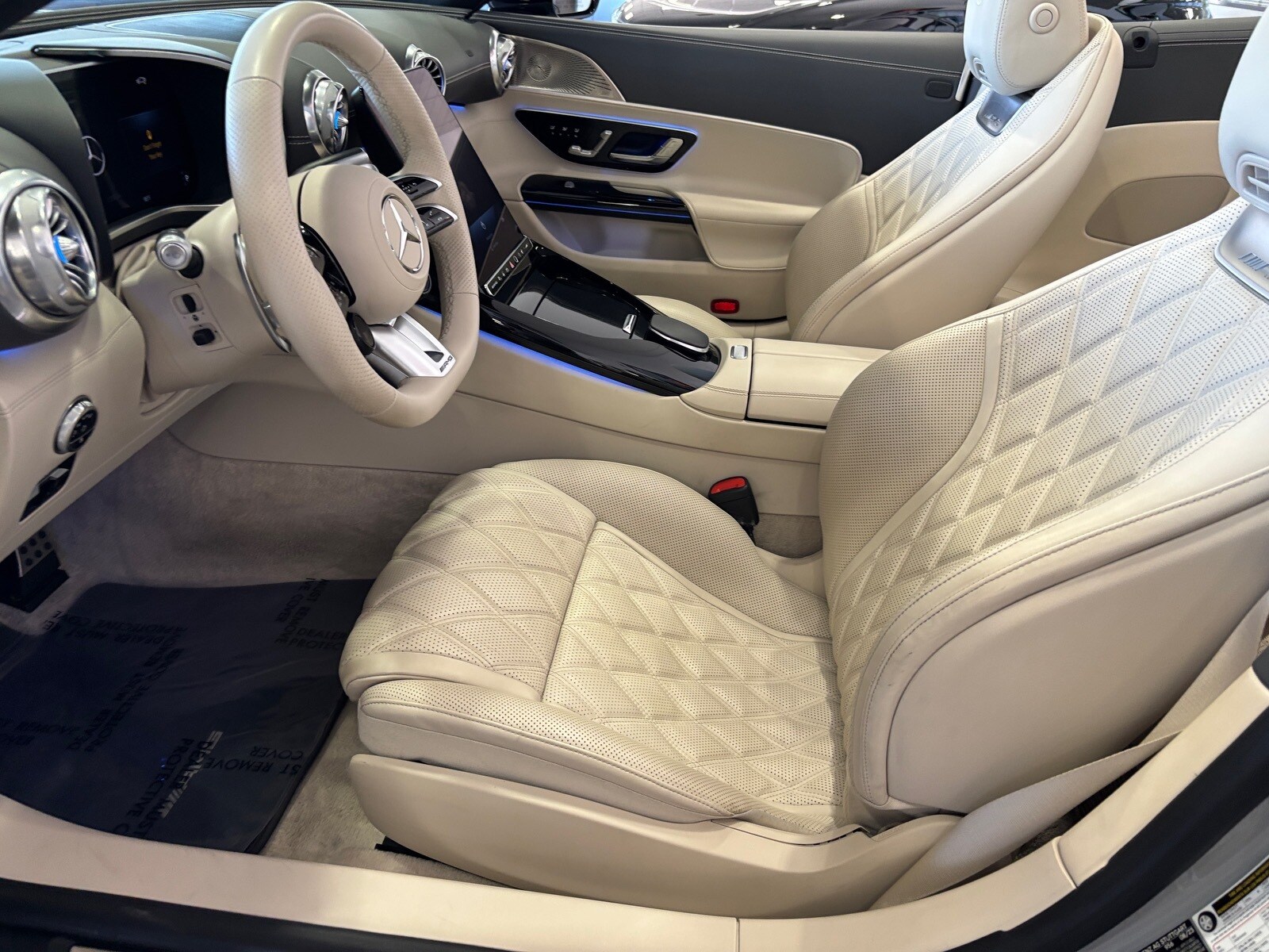 2023 Mercedes Benz SL 43 AMG photo 4
