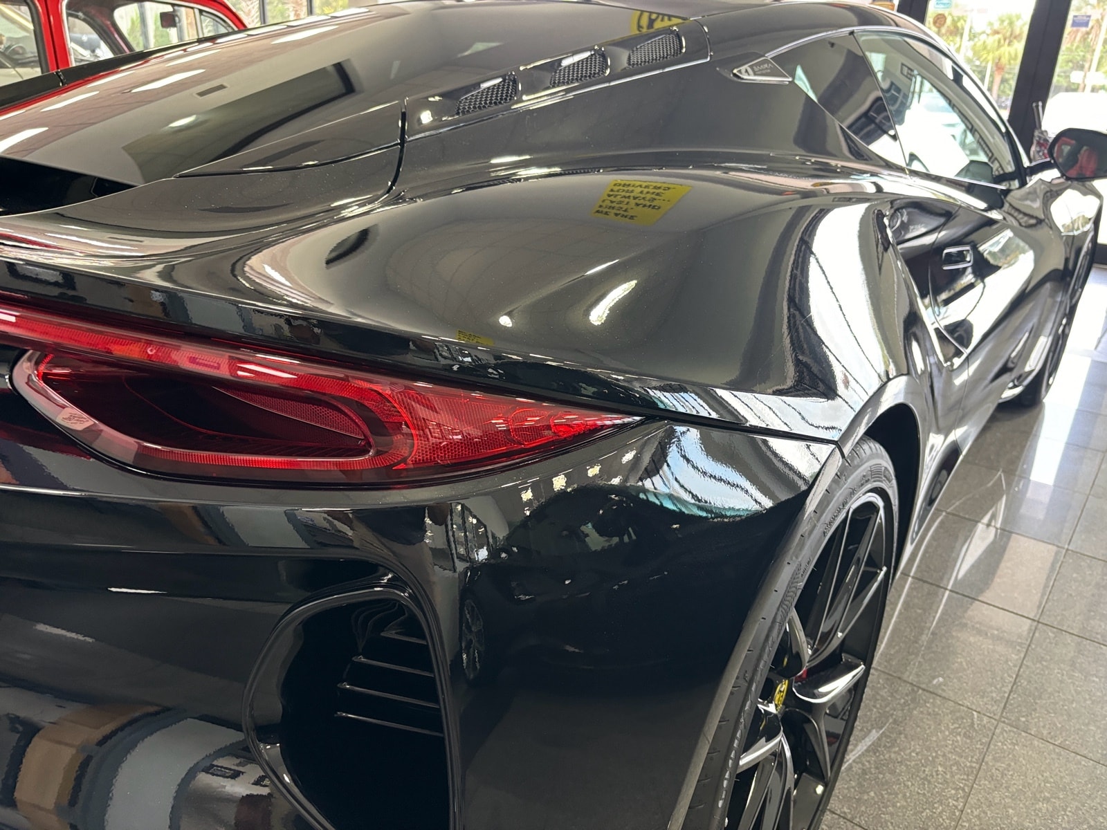 2024 Lotus Emira First Edition - Photo 11