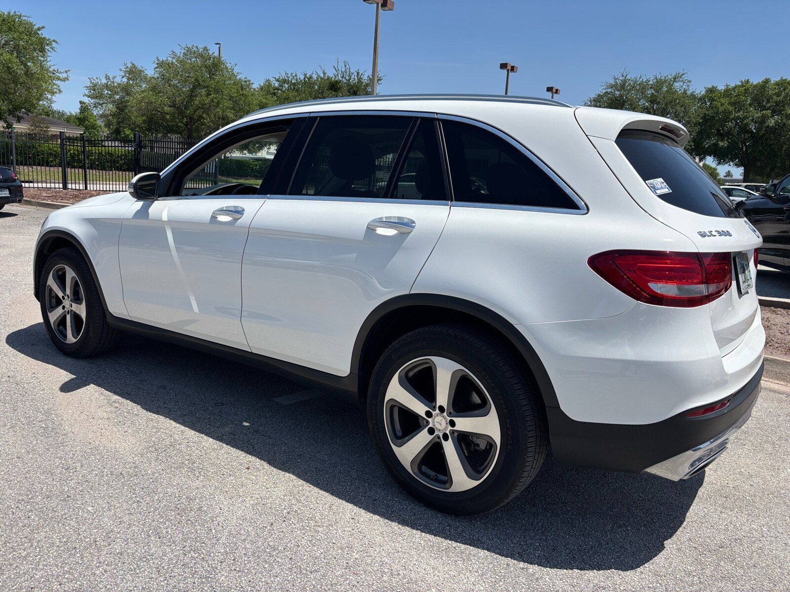 2016 Mercedes Benz GLC 300 photo 3