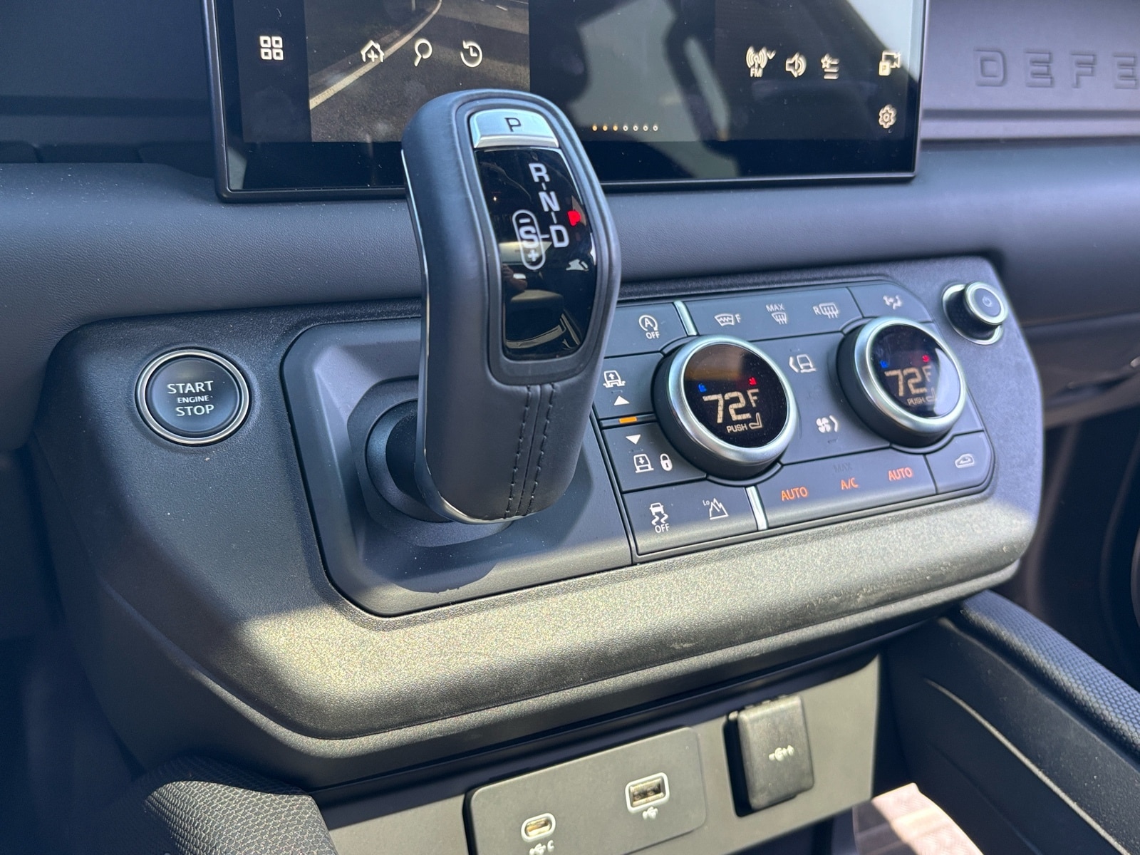 2024 Land Rover Defender V8 - Photo 32