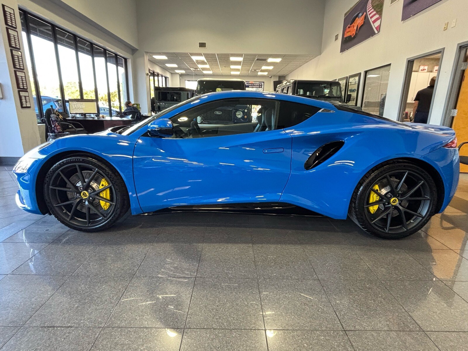 2025 Lotus Emira Base photo 2