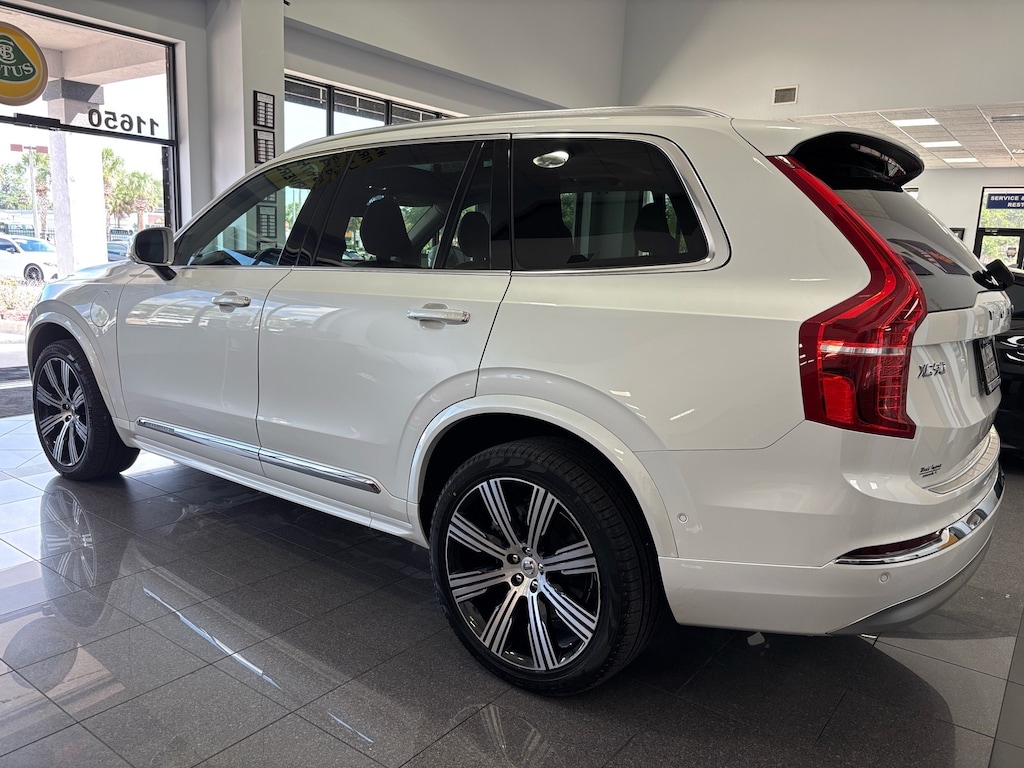 Certified 2022 Volvo XC90 Recharge Plug-In Hybrid Inscription - NEW $78,270.00