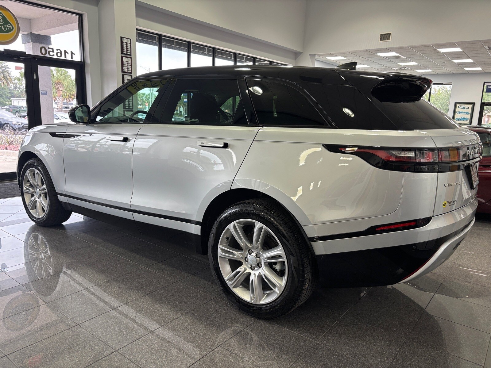 2023 Land Rover Range Rover Velar S photo 3