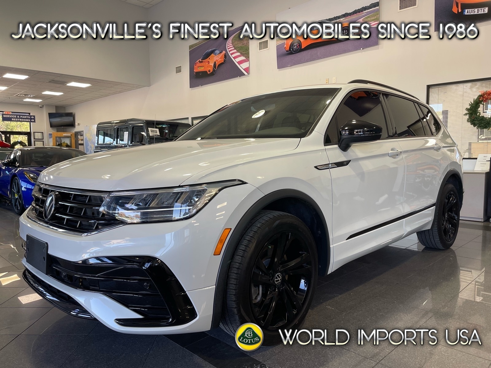 2023 Volkswagen Tiguan SE R-LINE BLACK