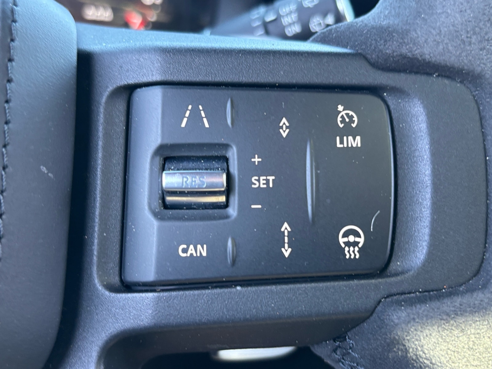 2024 Land Rover Defender V8 - Photo 36