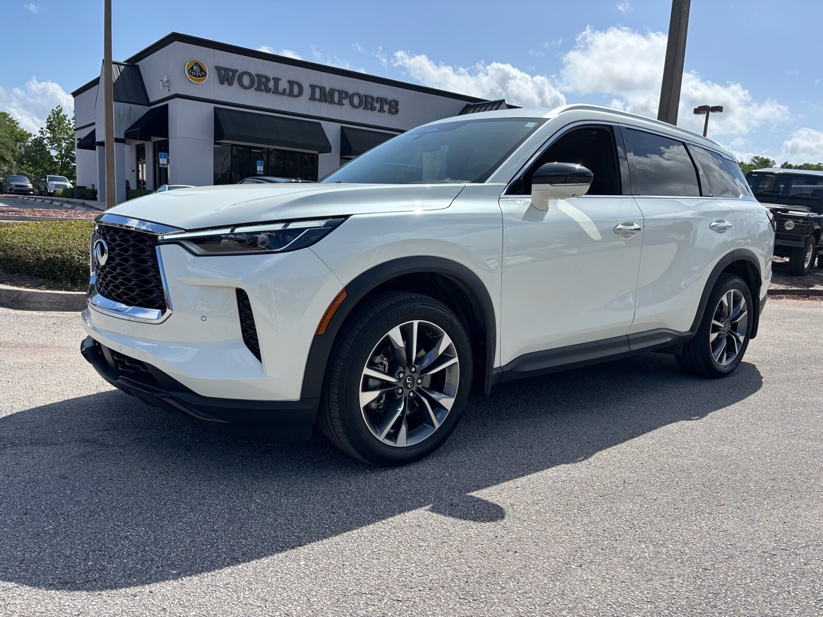 2024 Infiniti QX60 Luxe photo 3