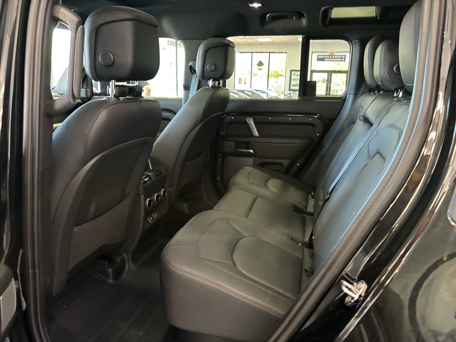 2024 Land Rover Defender V8 - Photo 40