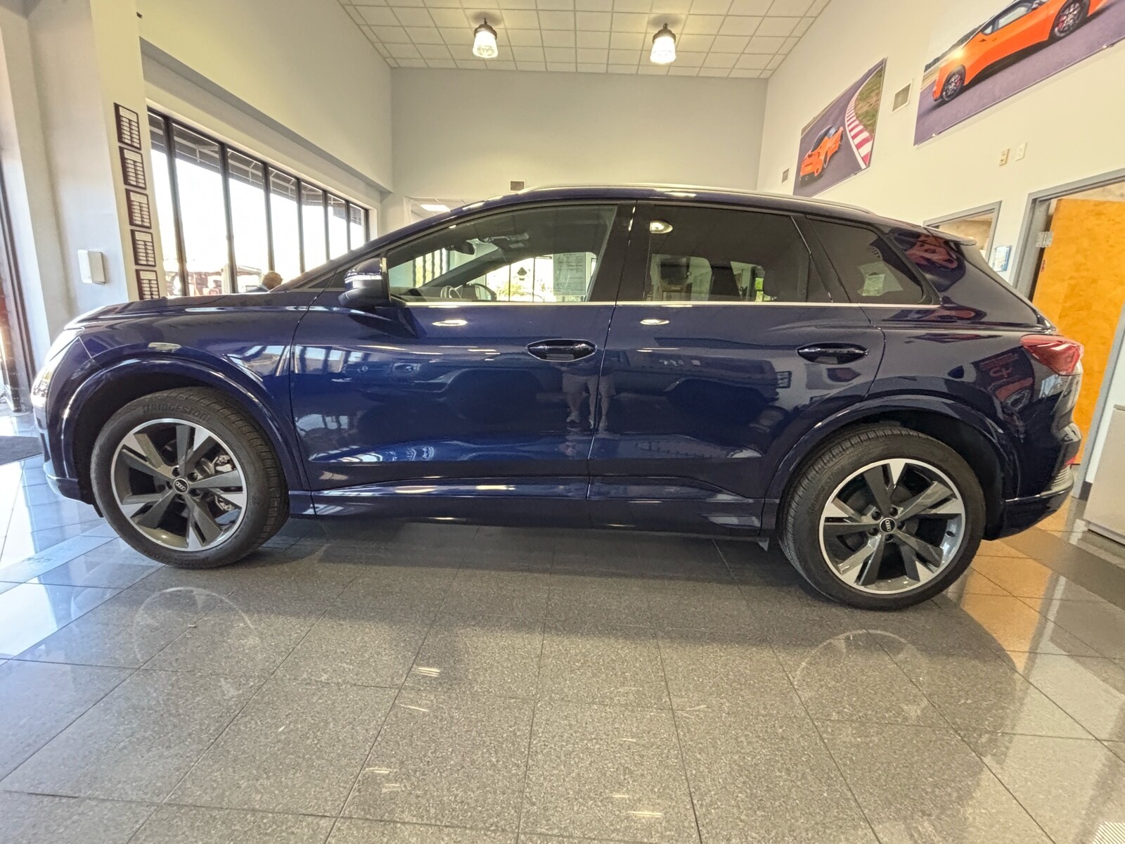 2022 Audi Q4 E-tron Premium photo 2