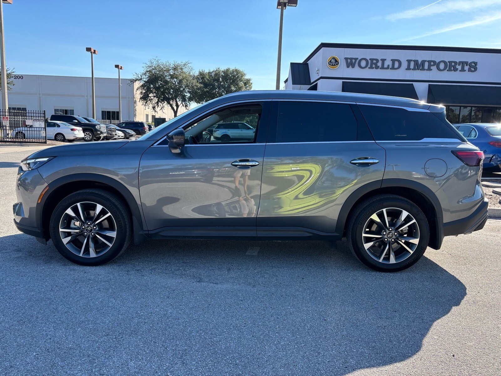 2025 Infiniti QX60 Luxe photo 2