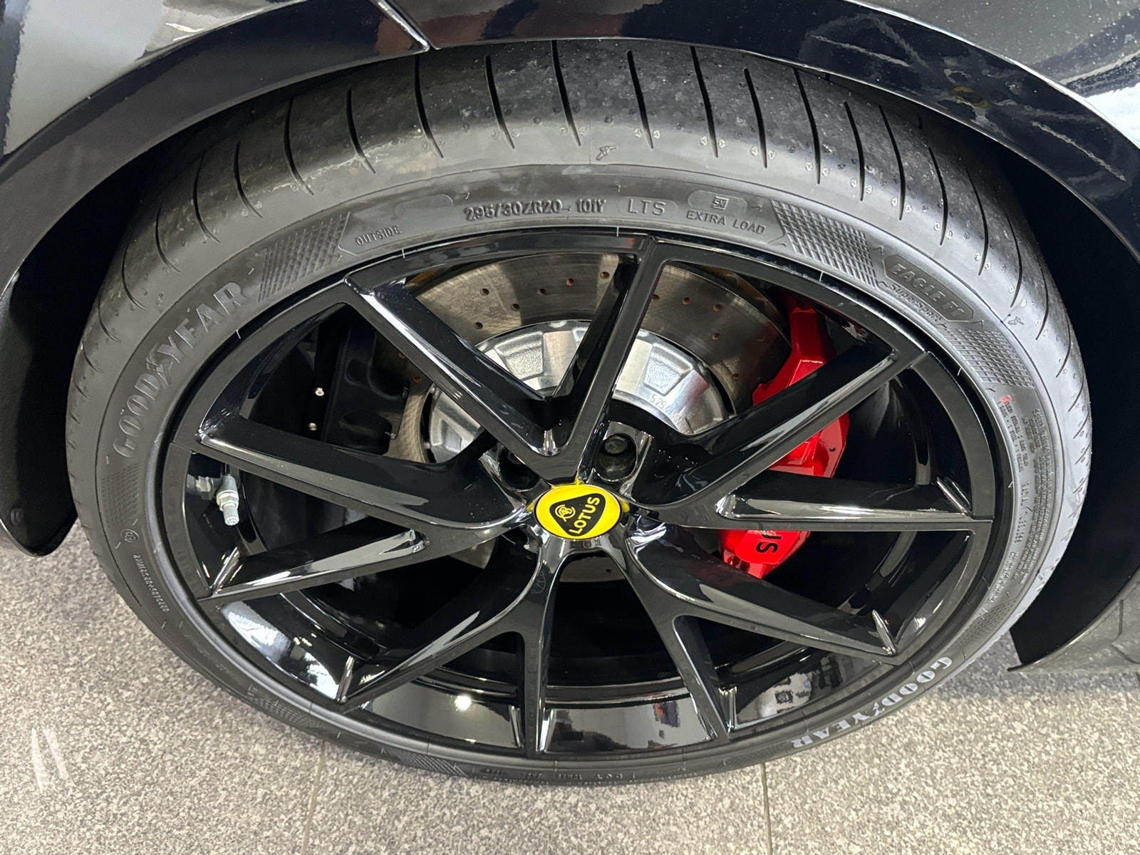 2024 Lotus Emira First Edition - Photo 16