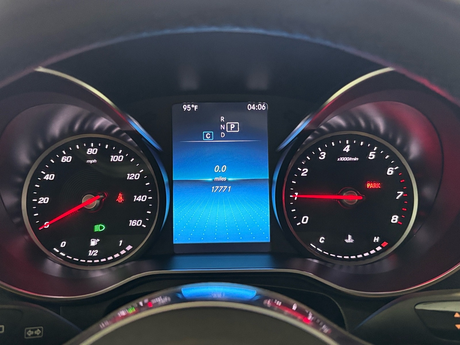 2022 Mercedes-Benz GLC GLC300 - Photo 41