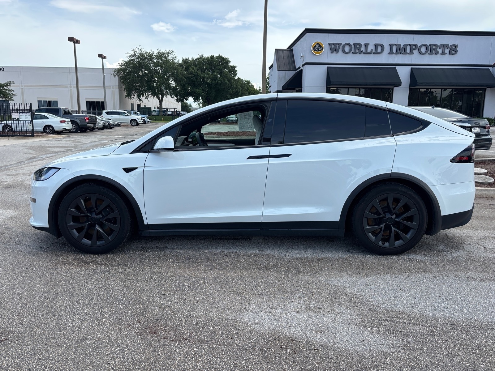 2023 Tesla Model X photo 2