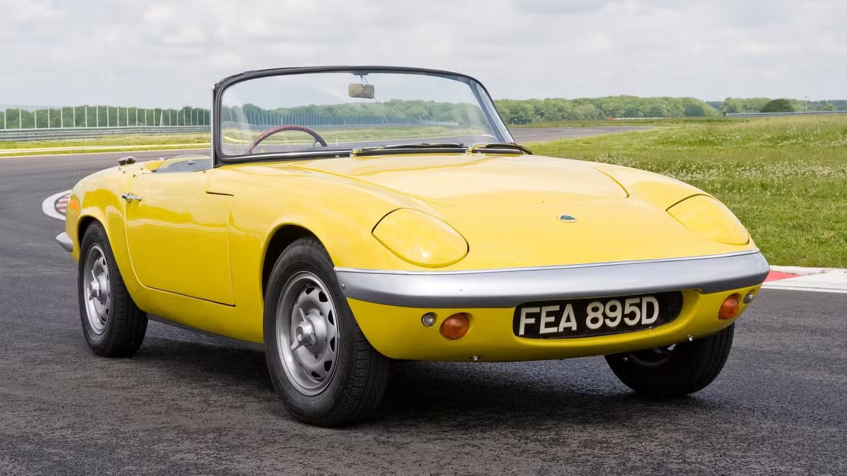 lotus-elan-front.png