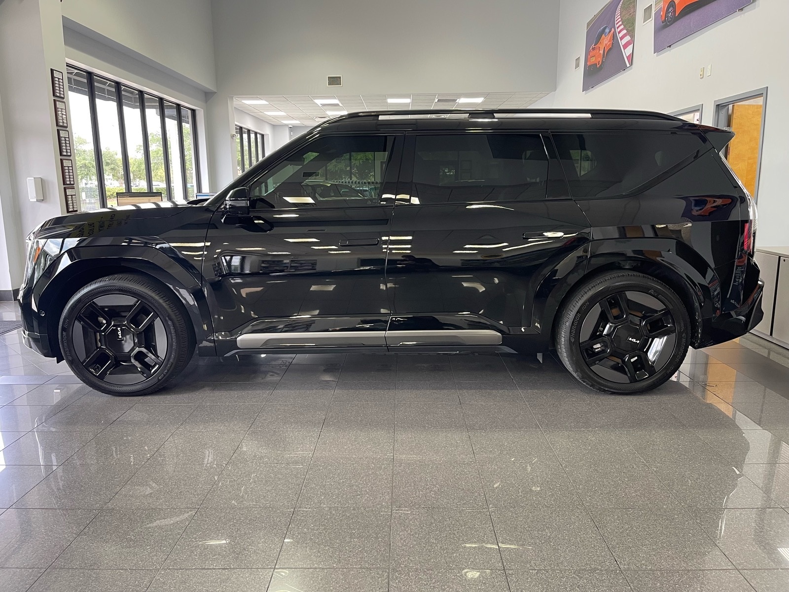Used 2025 Kia EV9 GT-Line with VIN 5XYAEFS58SG003324 for sale in Jacksonville, FL