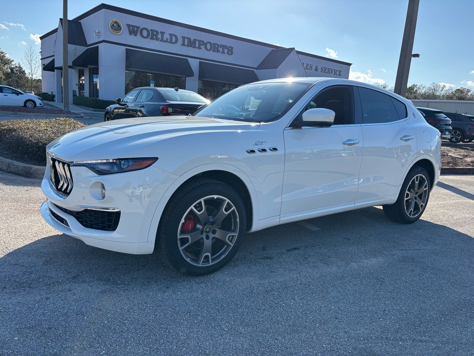2022 Maserati Levante GT photo 4