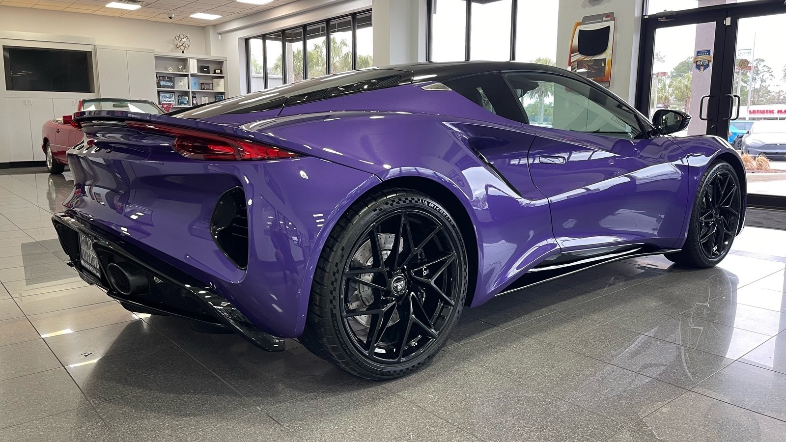 View vehicle photo 4