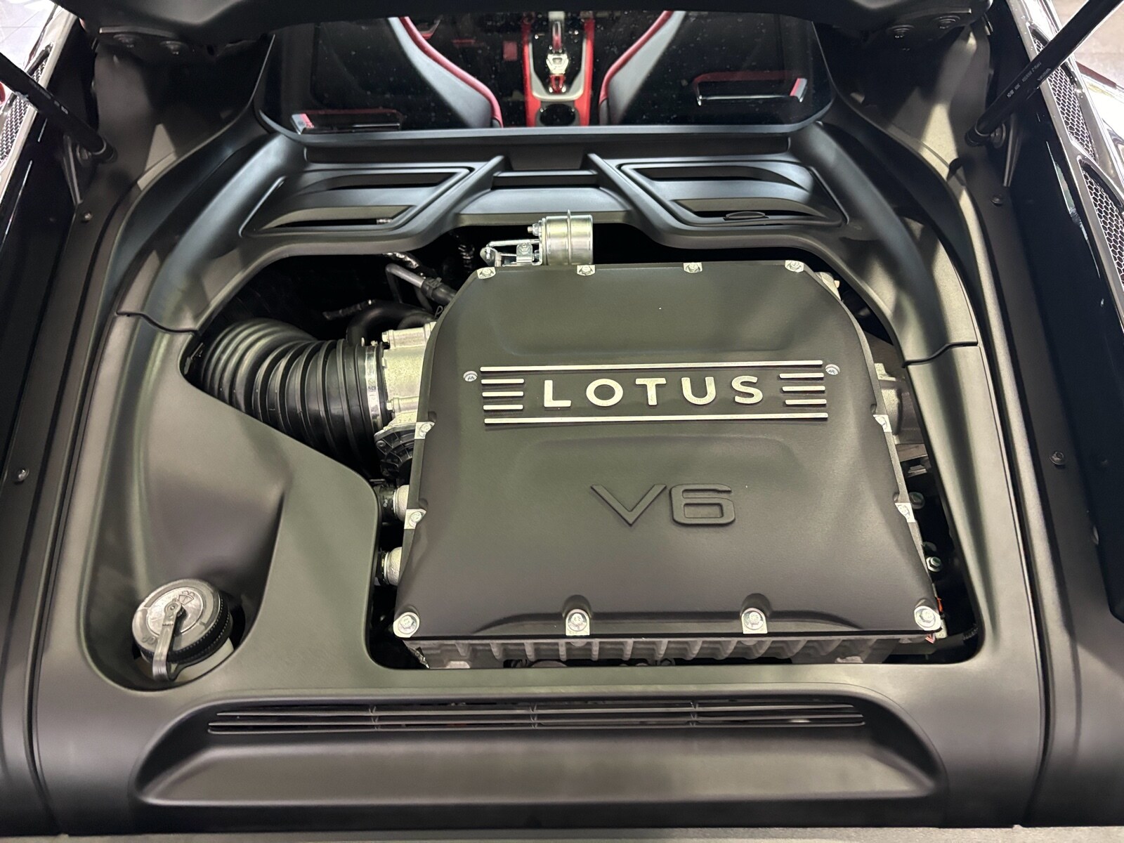 2024 Lotus Emira First Edition - Photo 14
