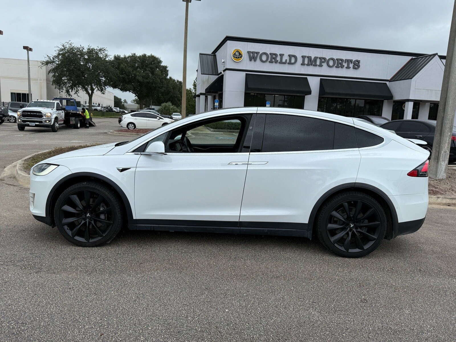 2021 Tesla Model X Long Range photo 2