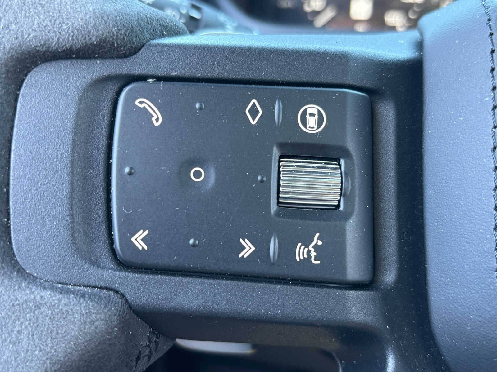 2024 Land Rover Defender V8 - Photo 37