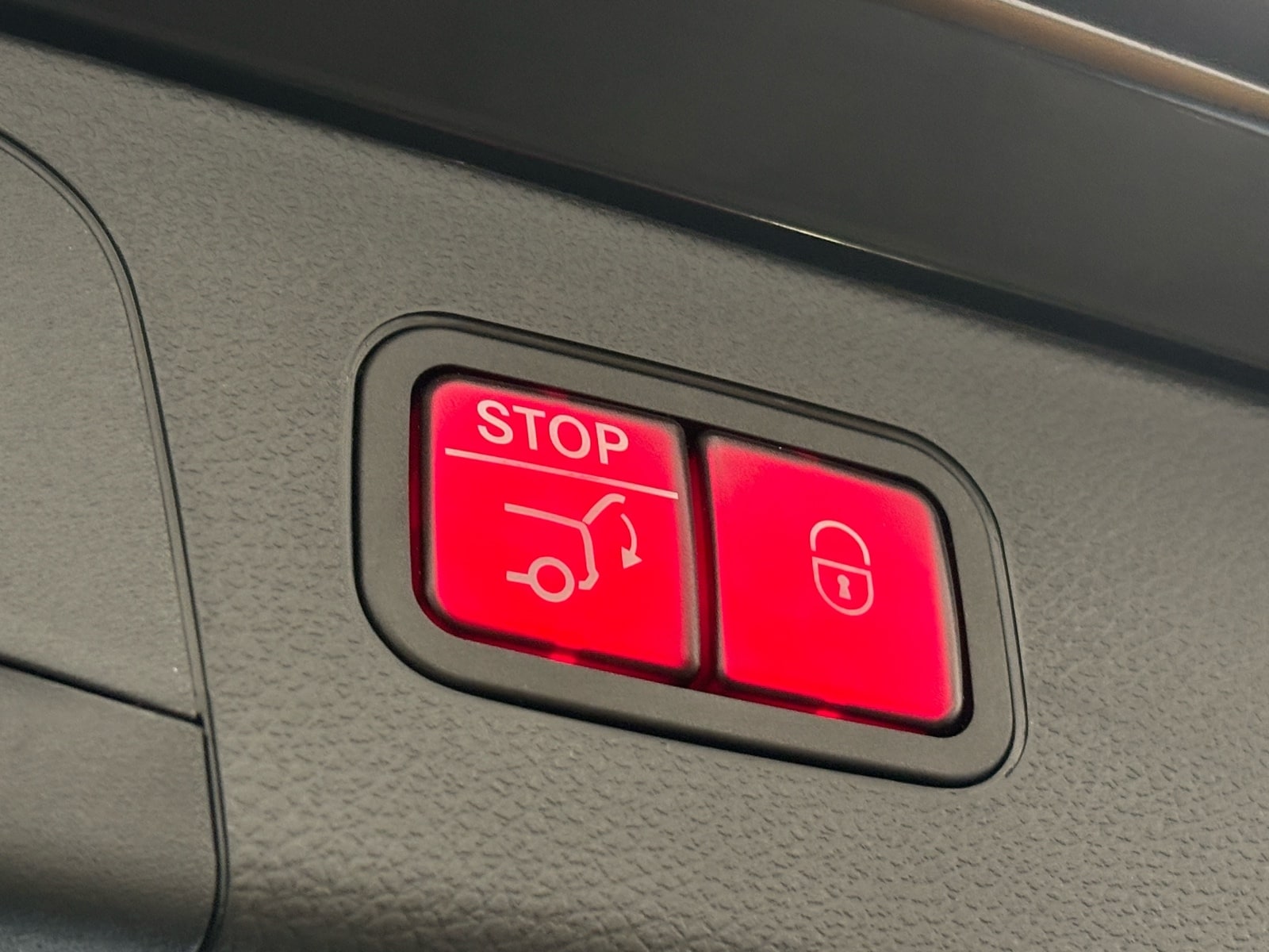 2022 Mercedes-Benz GLC GLC300 - Photo 17