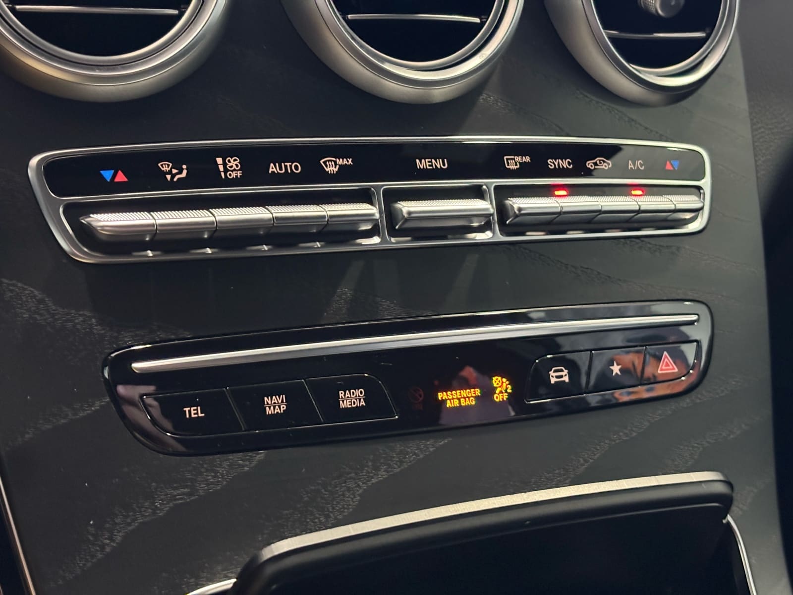 2022 Mercedes-Benz GLC GLC300 - Photo 34