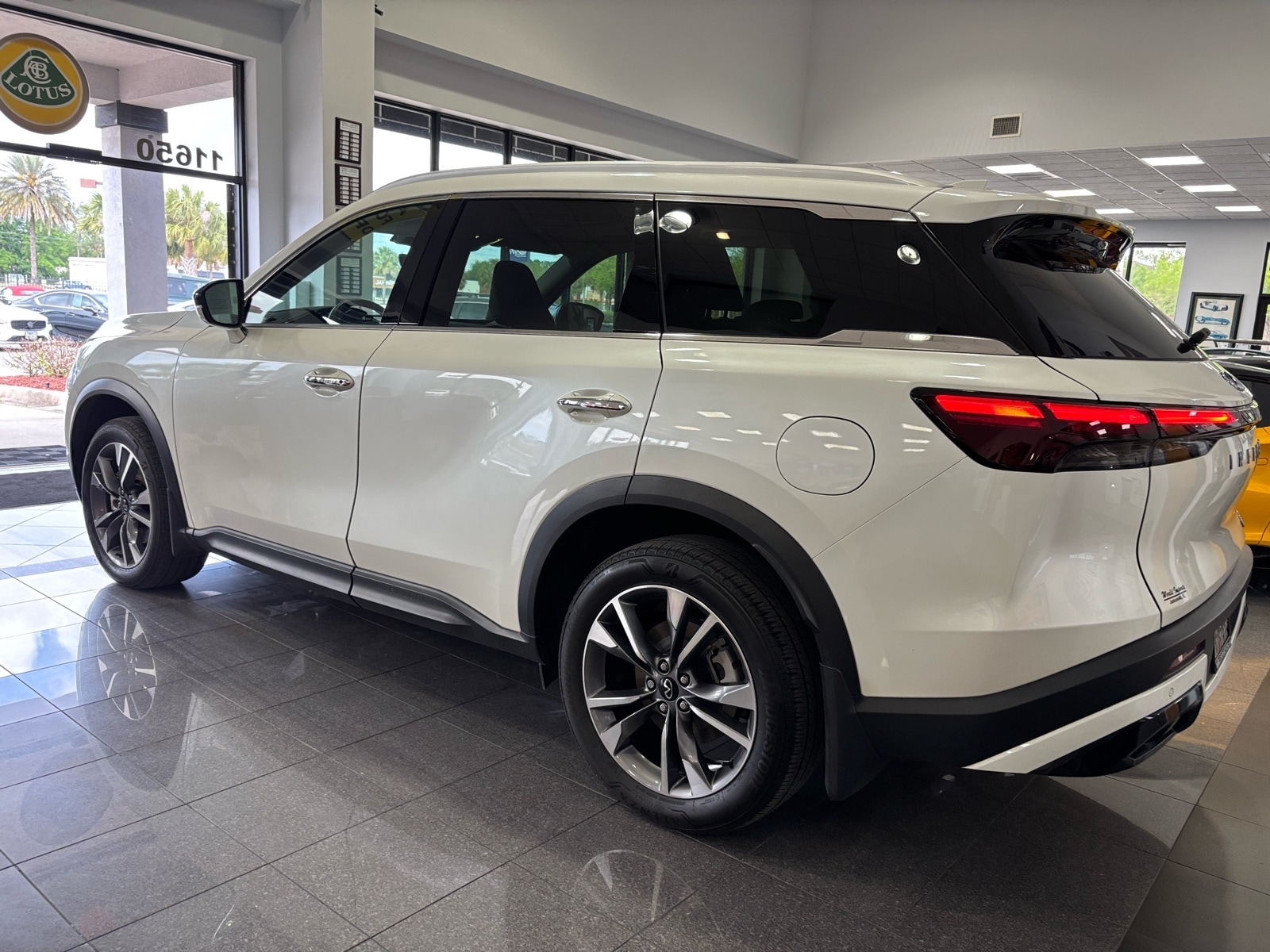 Certified 2024 INFINITI QX60 LUXE with VIN 5N1DL1FR4RC339274 for sale in Jacksonville, FL