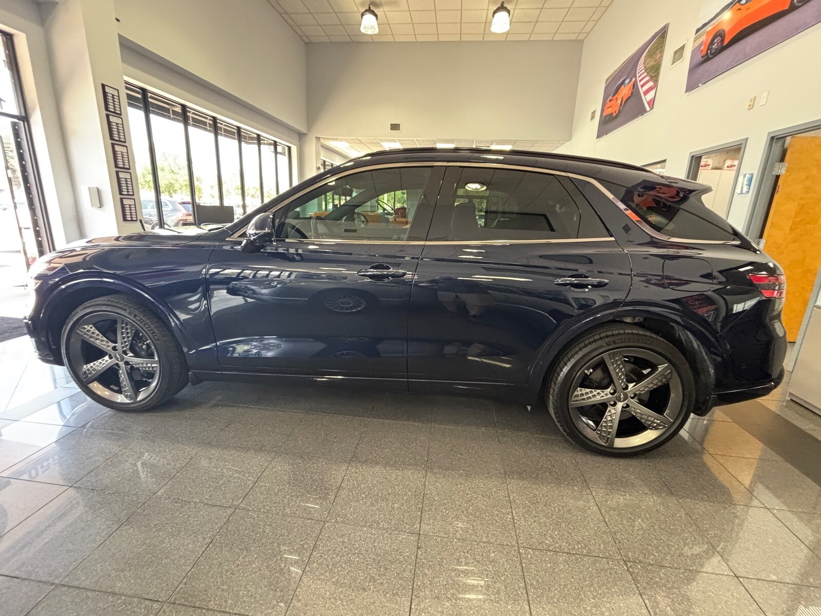 2024 Genesis GV70 2.5T photo 2