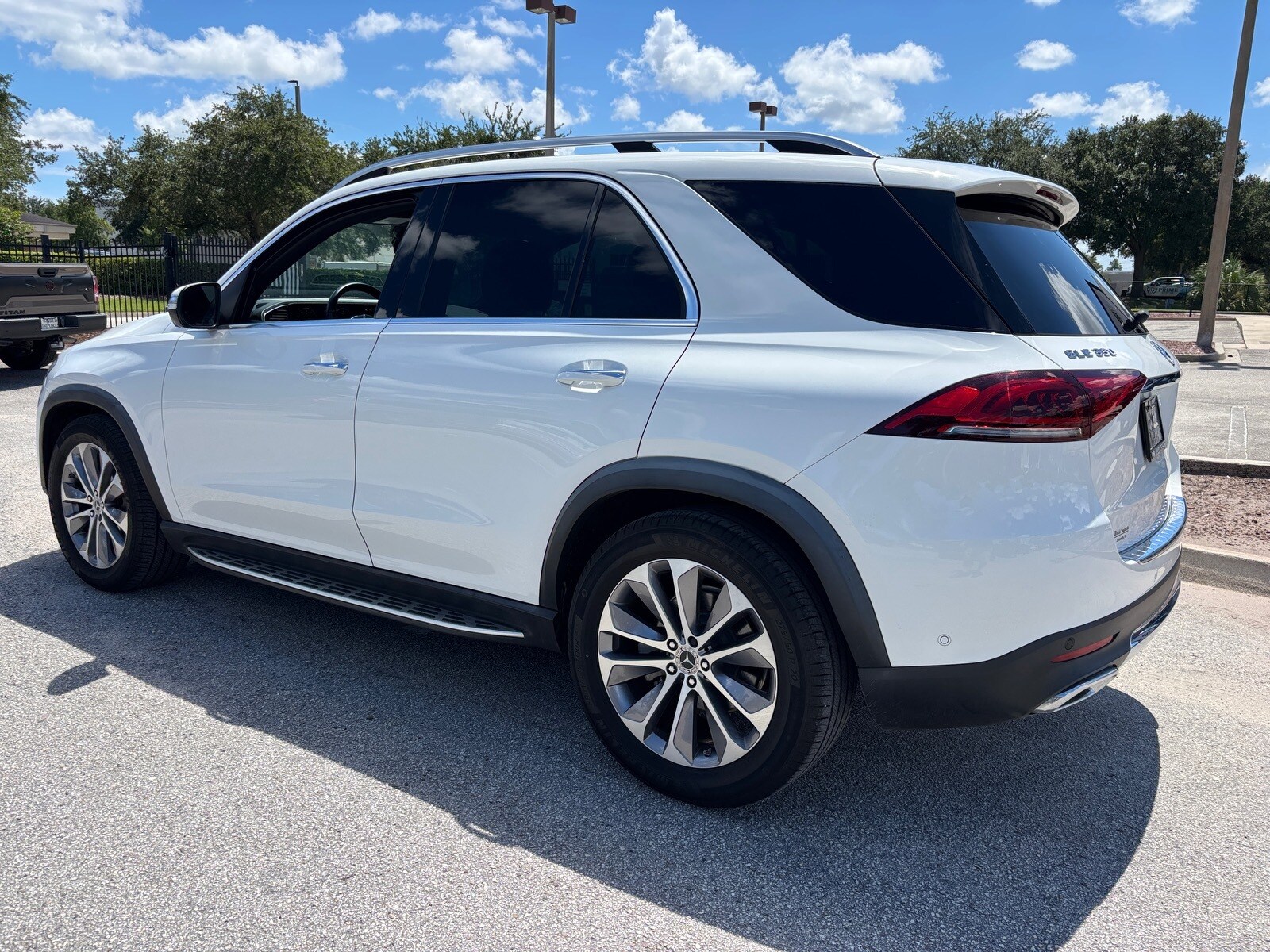 2022 Mercedes Benz GLE 350 photo 2