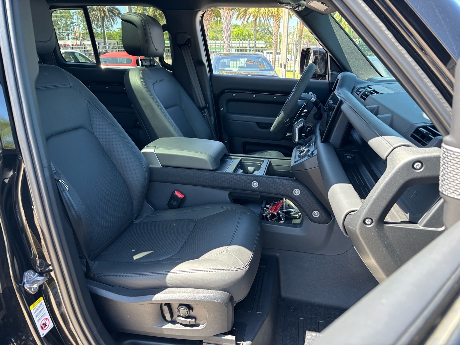 2024 Land Rover Defender V8 - Photo 23