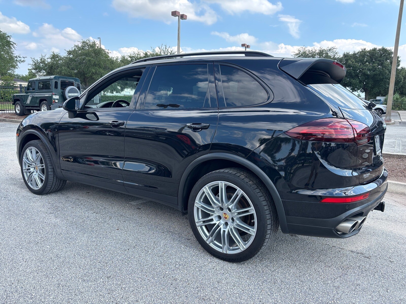 2017 Porsche Cayenne S photo 3